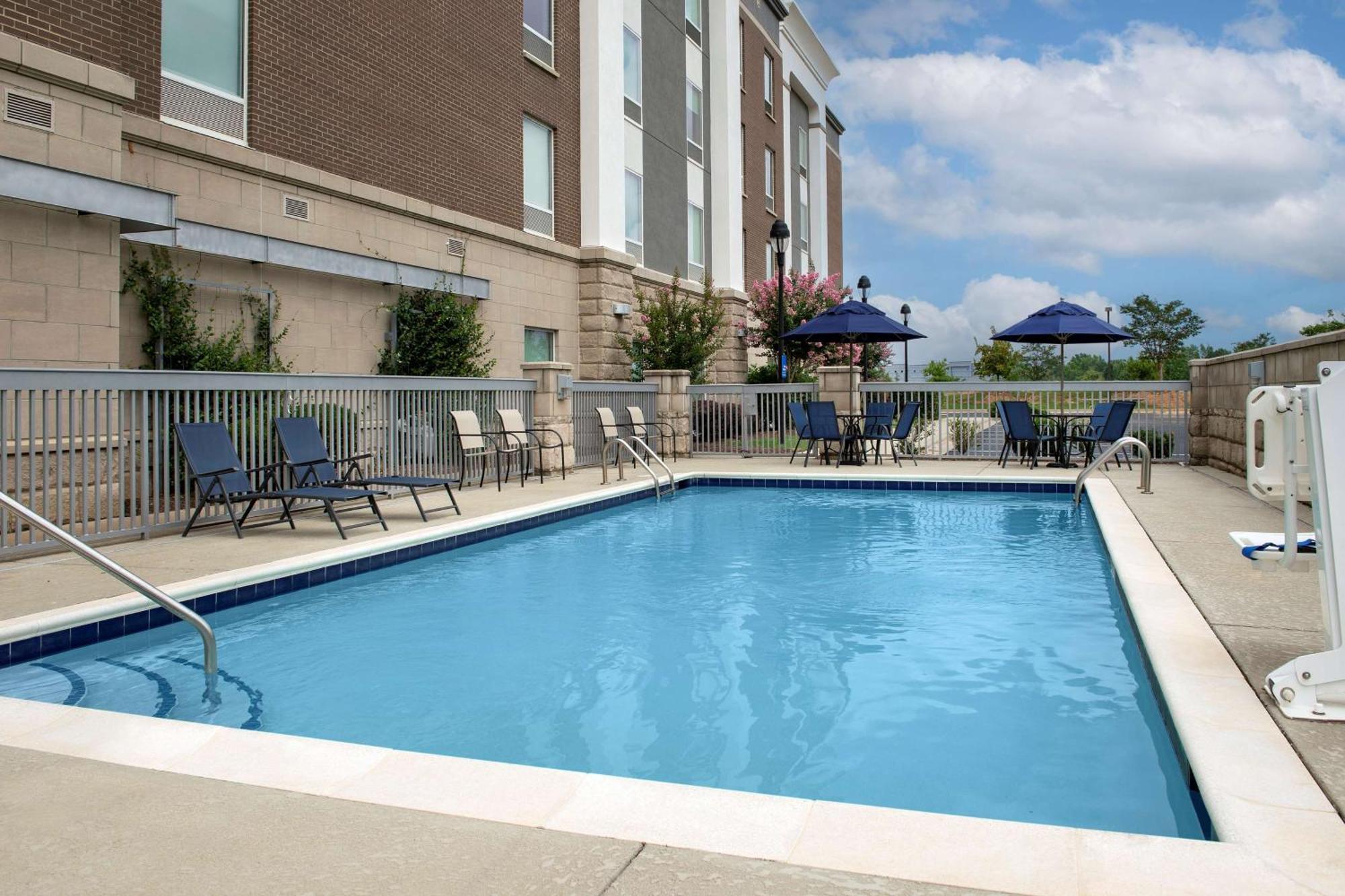 Hampton Inn & Suites Holly Springs Bagian luar foto