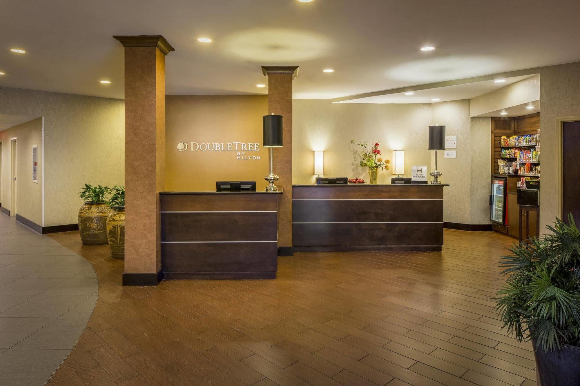 Hampton Inn & Suites Holly Springs Bagian luar foto